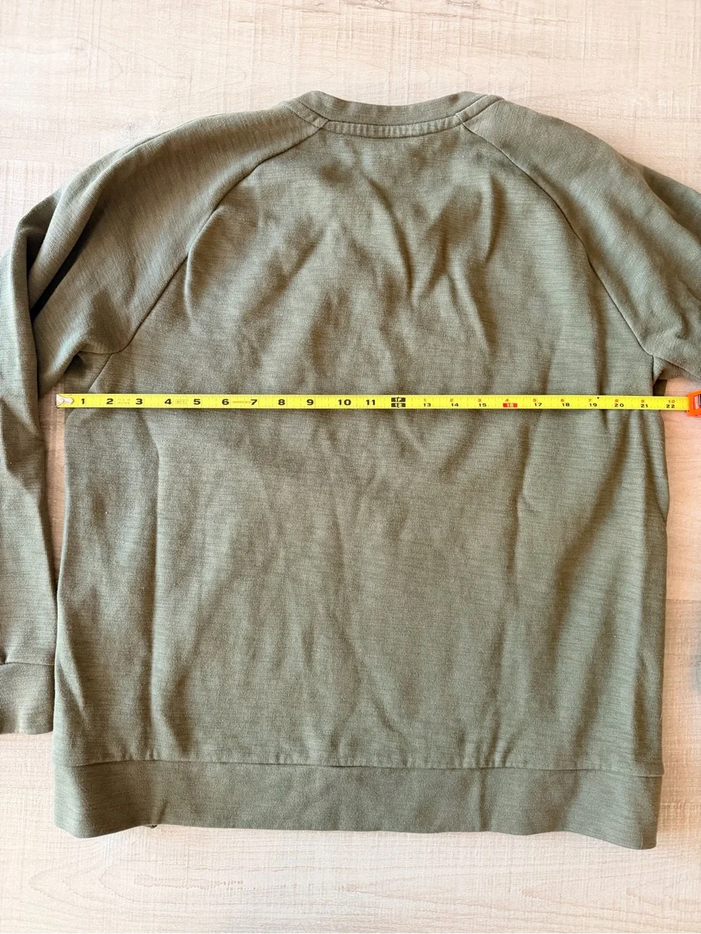 Nike Sportswear Fleece Crewneck Sweatshirt Large Olive Green Pouch Pocket L